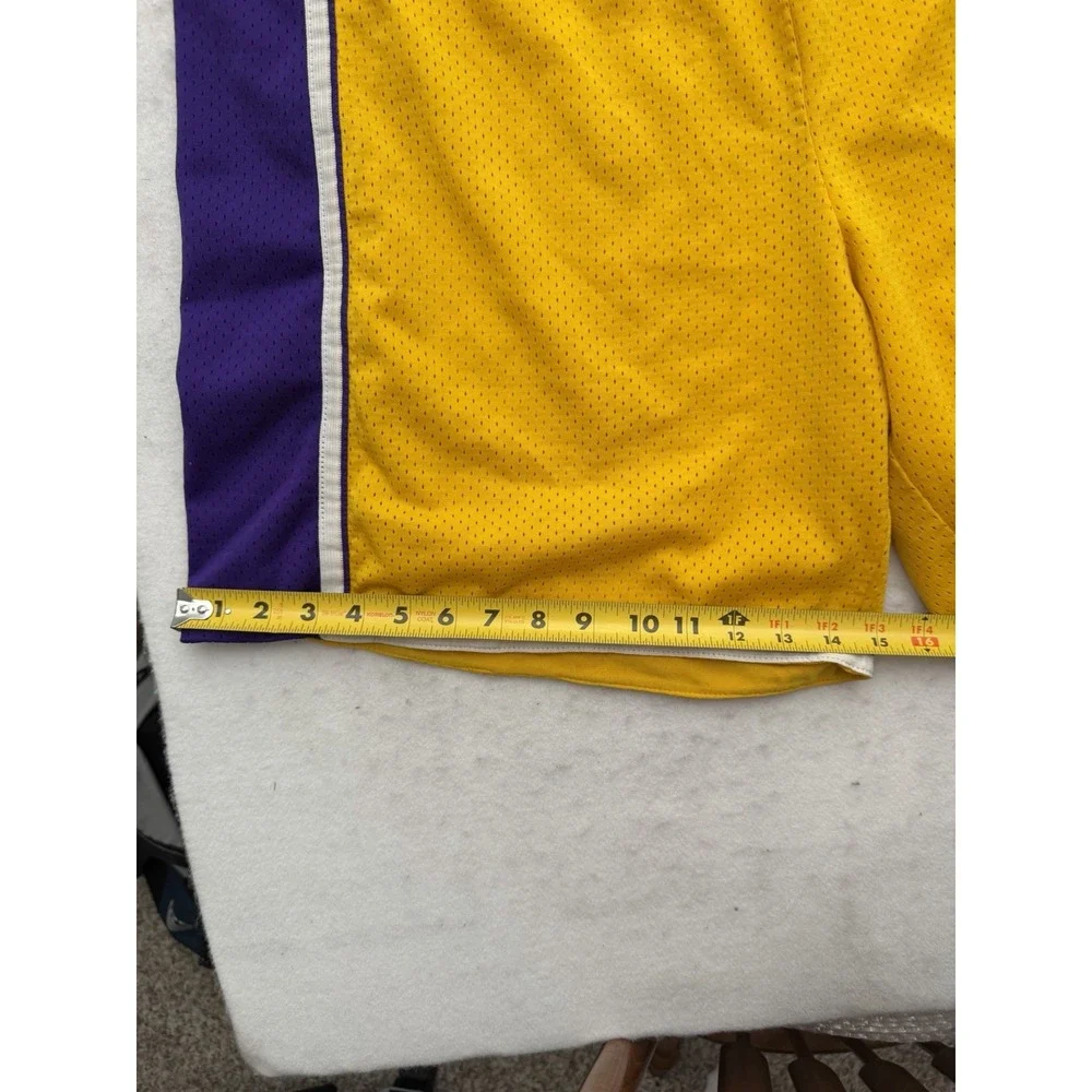 VTG Nike Los Angeles Lakers Game Issued Shorts Basketball Shorts Mens XL RARE